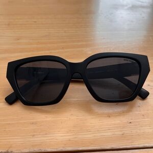 Steve Madden Galloe sunglasses in excellent condition